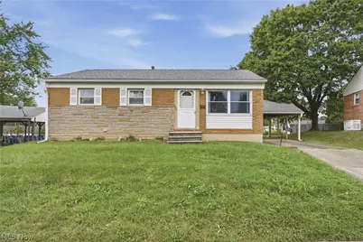 2425 Regentview Street NE, Canton, OH 44705 - Photo 1