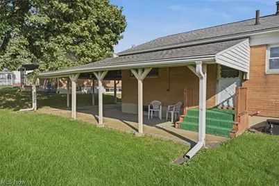 2425 Regentview Street NE, Canton, OH 44705 - Photo 25