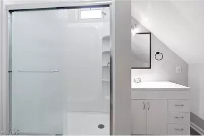 1293 Jackson Avenue #UP, Oakwood, OH 44107 - Photo 9
