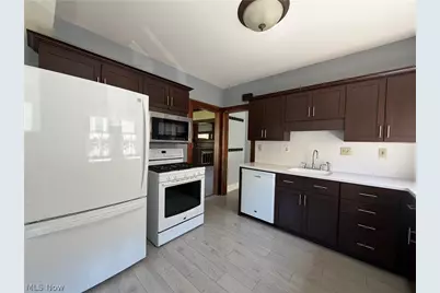 1370 Mathews Avenue, Oakwood, OH 44107 - Photo 13