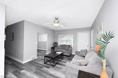 1376 Seward Avenue, Akron, OH 44320 - Photo 3