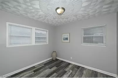 1376 Seward Avenue, Akron, OH 44320 - Photo 21