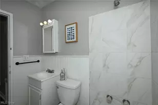 1376 Seward Ave, Akron, OH 44320 - Photo 25
