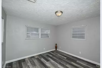 1376 Seward Avenue, Akron, OH 44320 - Photo 13