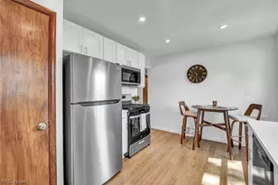 30082 Dorothy Dr, Wickliffe, OH 44092 - Photo 9