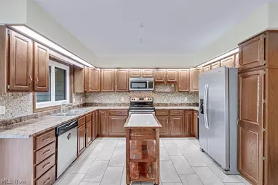 4468 Devonshire Drive #c, Youngstown, OH 44512 - Photo 9