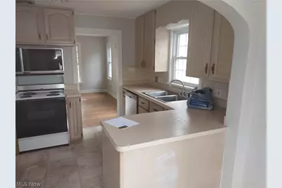 3251 Cleveland Boulevard, Lorain, OH 44052 - Photo 5