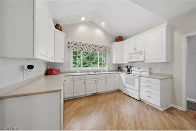 120 Pinehurst Drive, Aurora, OH 44202 - Photo 13