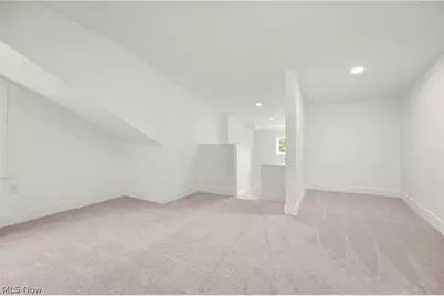 4597 Elyria Avenue, Lorain, OH 44055 - Photo 31