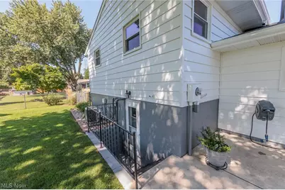 110 Birchwood Drive, Sandusky, OH 44870 - Photo 3
