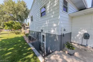 110 Birchwood Dr, Sandusky, OH 44870 - Photo 3