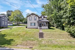 247 Milan St N, Canal Fulton, OH 44614 - Photo 3