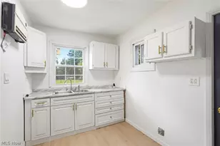 1036 Derbydale Rd, Akron, OH 44306 - Photo 9