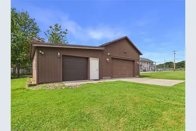 1007 Campus Drive, Belpre, OH 45714 - Photo 3