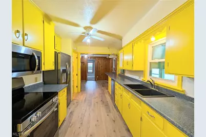 678 Shook Road, Akron, OH 44319 - Photo 9