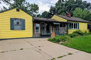 678 Shook Rd, Akron, OH 44319 - Photo 3