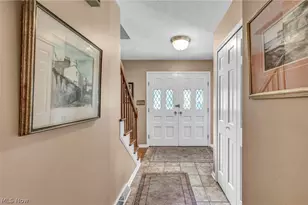 2655 Olentangy Dr, Akron, OH 44333 - Photo 17