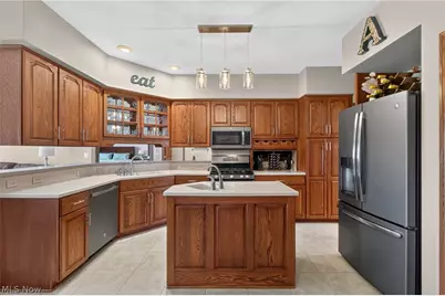 10890 Wolf Avenue NE, Hartville, OH 44632 - Photo 9