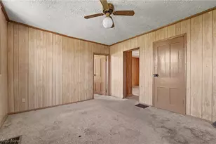 409 Ohio Ave, Salem, OH 44460 - Photo 11