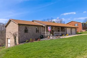 69900 The Meadows, St Clairsville, OH 43950 - Photo 3
