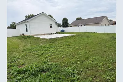 2279 Arrowhead Street, Lorain, OH 44052 - Photo 9