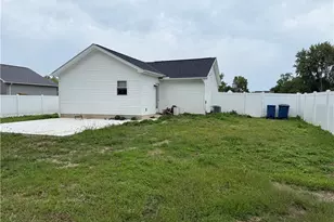 2279 Arrowhead St, Lorain, OH 44052 - Photo 7