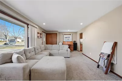 1118 Valley Drive NW, North Canton, OH 44720 - Photo 7