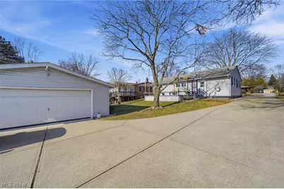 1118 Valley Drive NW, North Canton, OH 44720 - Photo 37