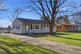 1118 Valley Dr NW, North Canton, OH 44720 - Photo 45
