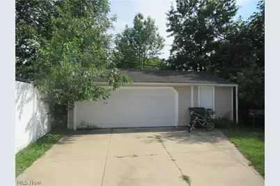 11901 Wayland Avenue, Loveland, OH 44111 - Photo 3