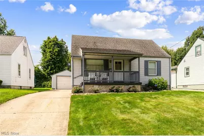 156 S Roanoke Avenue, Austintown, OH 44515 - Photo 1