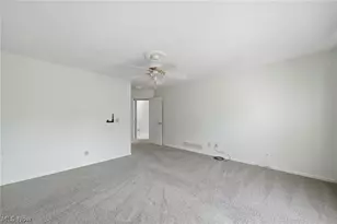 645 Grandview Ln, Aurora, OH 44202 - Photo 15