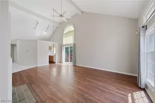 645 Grandview Ln, Aurora, OH 44202 - Photo 9