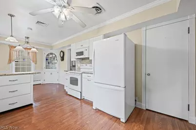 1000 Kingsway Street, Alliance, OH 44601 - Photo 13