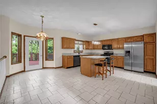 7358 Oakhill Rd, Oakwood, OH 44146 - Photo 3