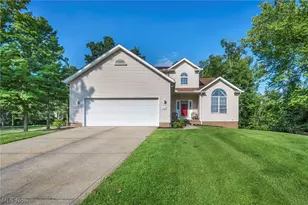 7358 Oakhill Rd, Oakwood, OH 44146 - Photo 1