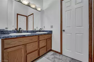 7358 Oakhill Rd, Oakwood, OH 44146 - Photo 11