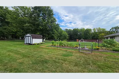 7907 Baumhart Road, Amherst, OH 44001 - Photo 25