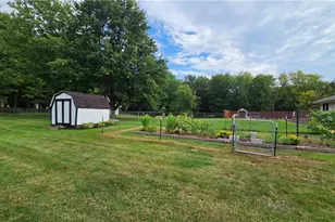 7907 Baumhart Rd, Amherst, OH 44001 - Photo 25