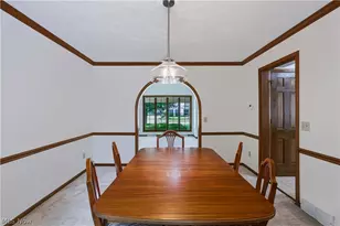 697 Cherry Valley Dr, Amherst, OH 44001 - Photo 7