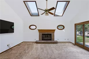 697 Cherry Valley Dr, Amherst, OH 44001 - Photo 13