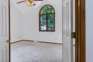 697 Cherry Valley Dr, Amherst, OH 44001 - Photo 19