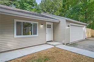 1398 Cordova Ave, Akron, OH 44320 - Photo 3