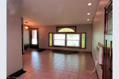 1921 Birch Trace Drive, Austintown, OH 44515 - Photo 5