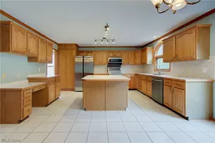 6094 Coppercove Cir NW, North Canton, OH 44720 - Photo 9