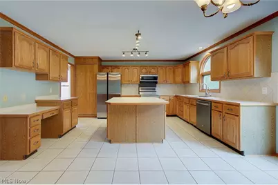 6094 Coppercove Circle NW, North Canton, OH 44720 - Photo 9