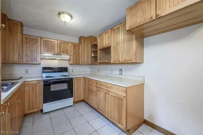 6503 Garrett Road, Ravenna, OH 44266 - Photo 7