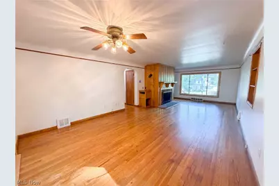 29352 Waldensa Avenue, Wickliffe, OH 44092 - Photo 7