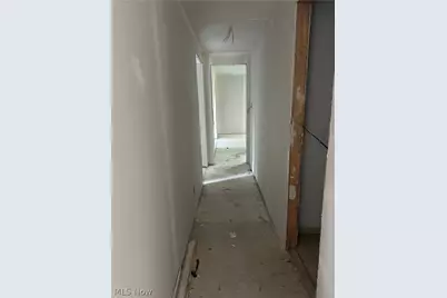 90 Van Sant Street, South Zanesville, OH 43701 - Photo 9