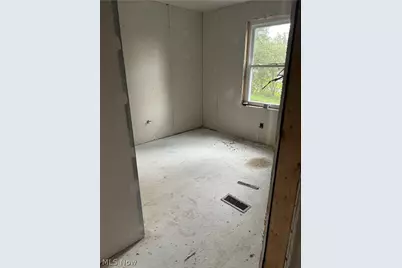 90 Van Sant Street, South Zanesville, OH 43701 - Photo 7